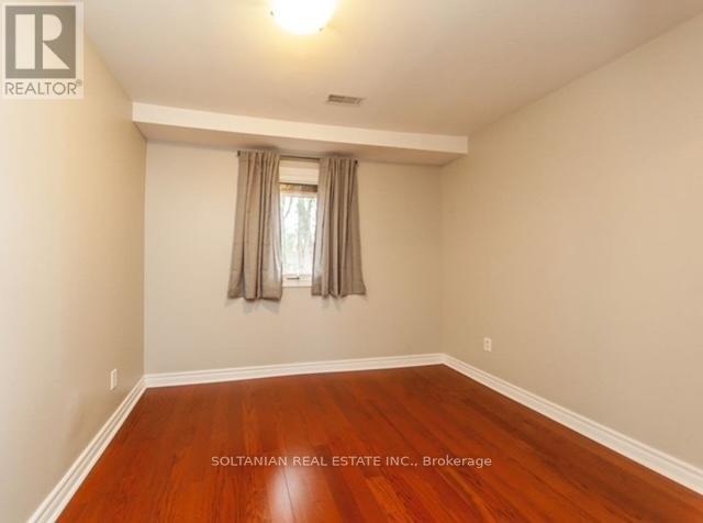 257 Parkwood Avenue, Georgina, Ontario  L4P 2X2 - Photo 15 - N12273220
