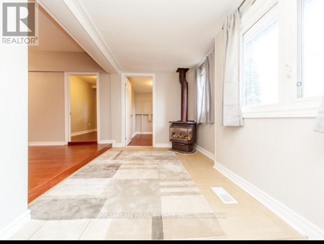 257 Parkwood Avenue, Georgina, Ontario  L4P 2X2 - Photo 2 - N12273220