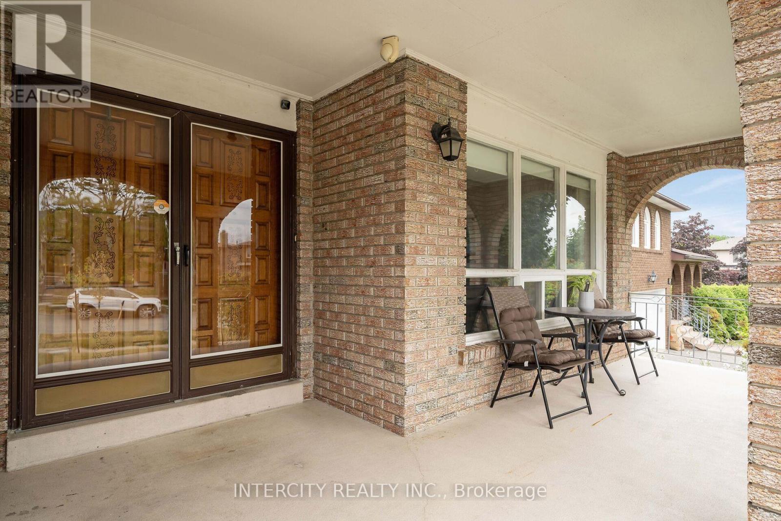 Property at 153 JEANNE DRIVE image 3
