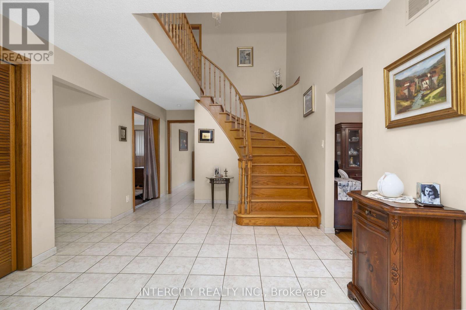 Property at 153 JEANNE DRIVE image 5