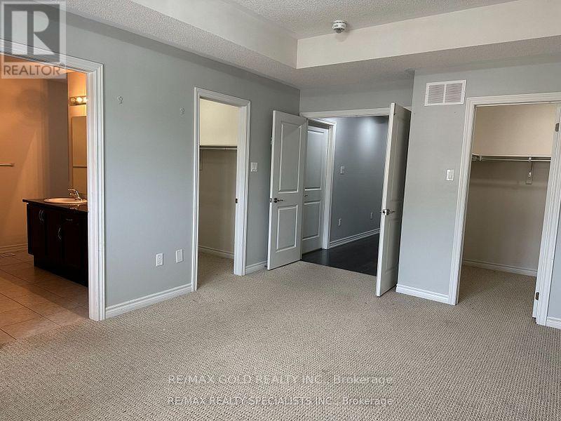 292 Remembrance Drive, Brampton, Ontario  L7A 4J3 - Photo 14 - W12273242