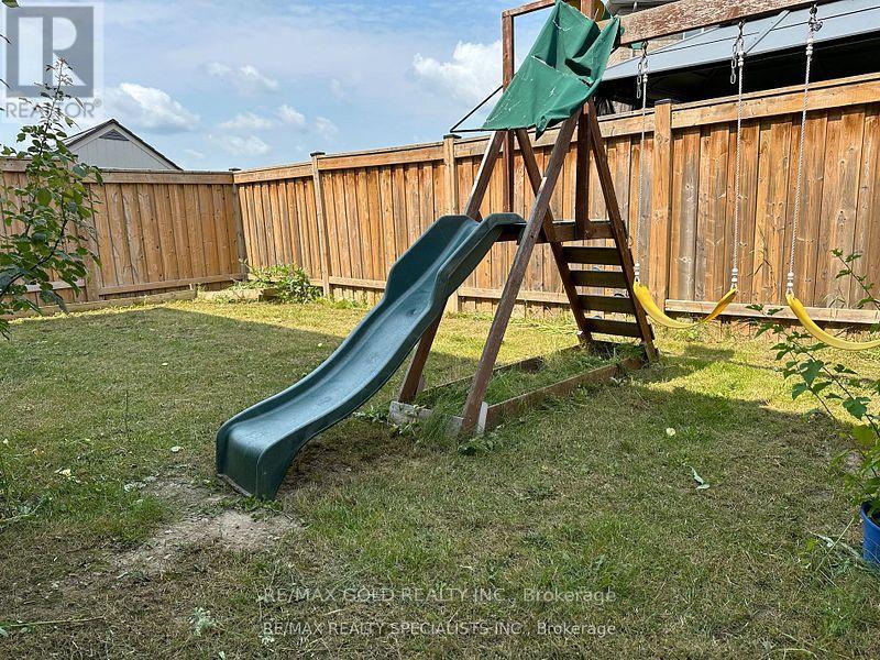 292 Remembrance Drive, Brampton, Ontario  L7A 4J3 - Photo 23 - W12273242