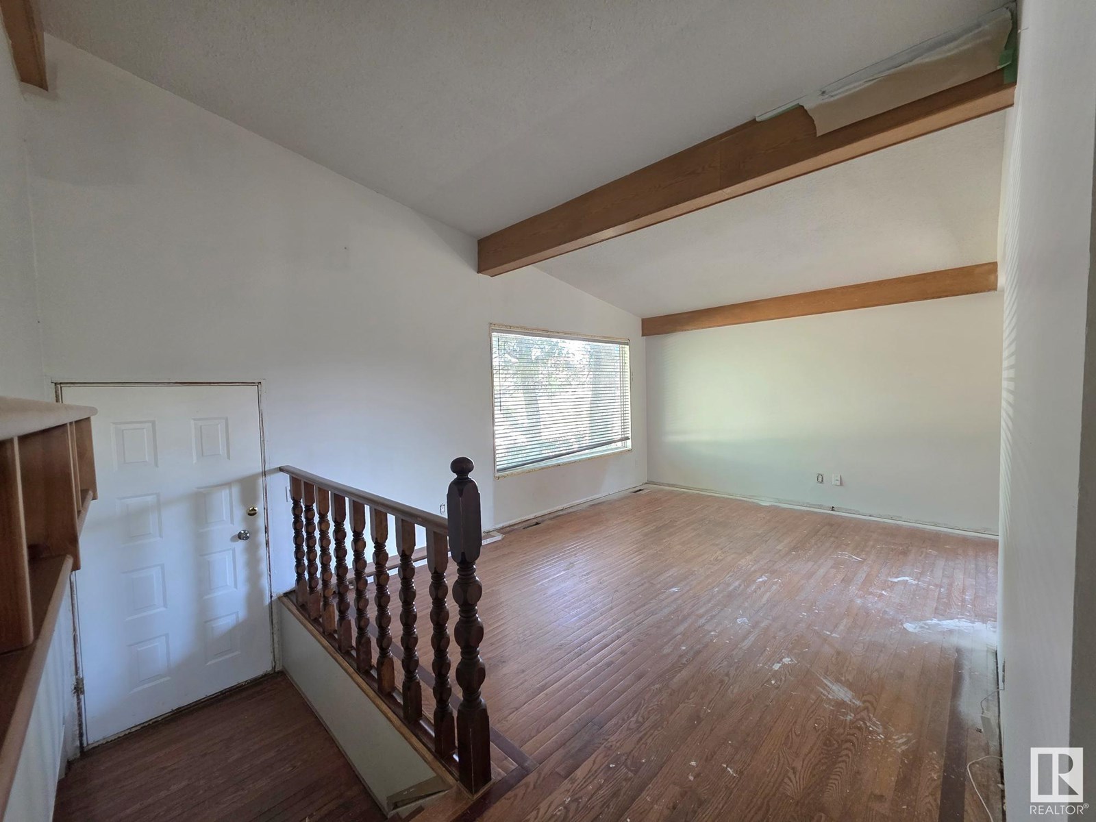 Property at 4508 44 AV image 3
