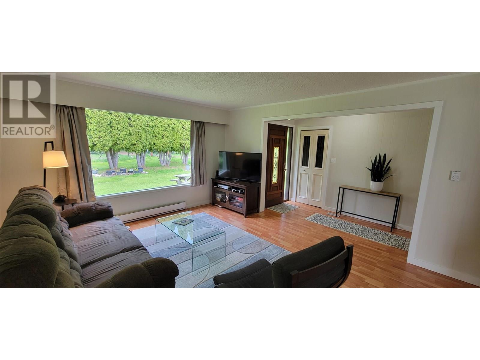 6222 Slocan River Road, Winlaw, British Columbia  V0G 2J0 - Photo 22 - 10348428