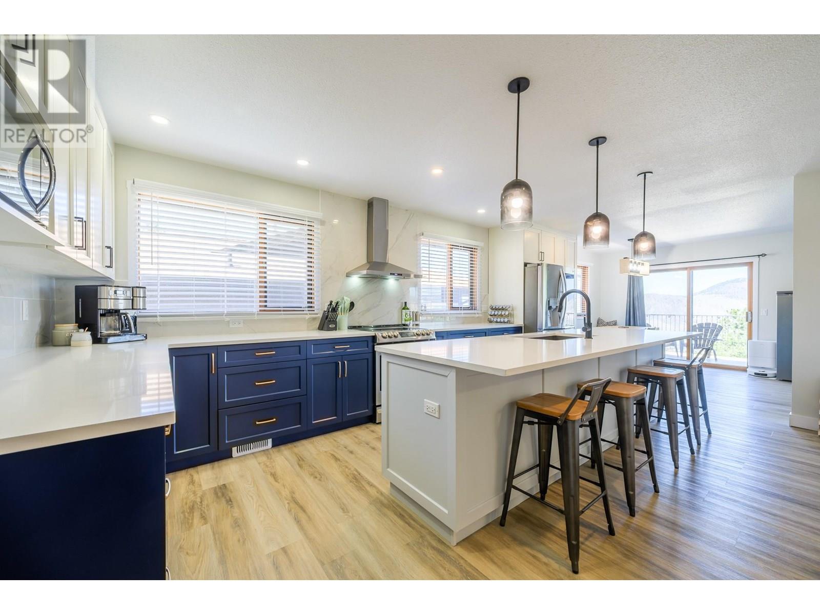 Property at 356 Gleneagles Drive image 3