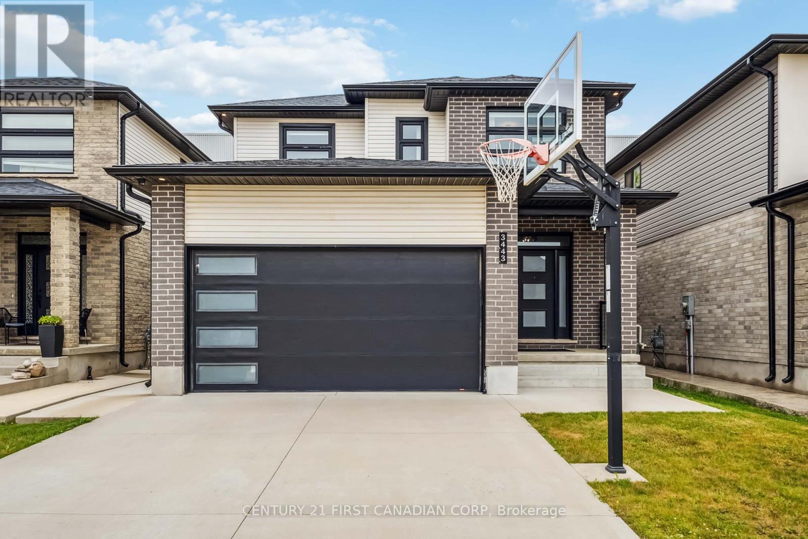 3443 Emily Carr Lane, London South, Ontario  N6G 0L2 - Photo 1 - X12273541