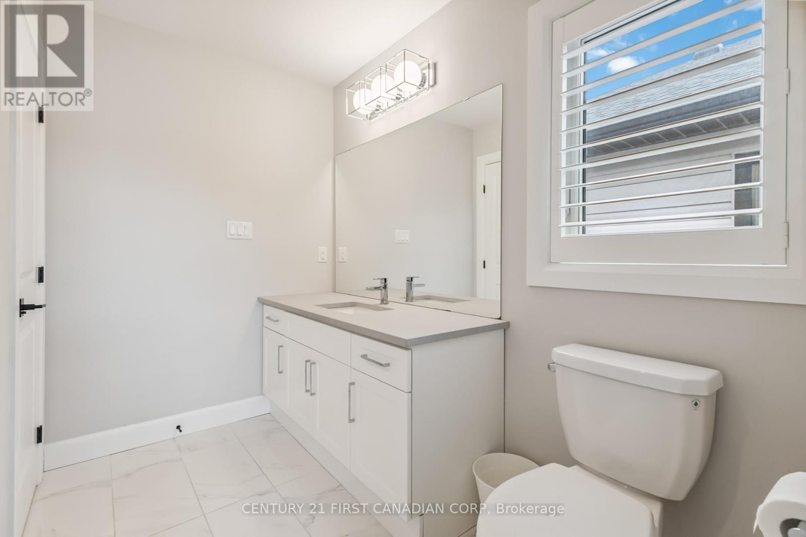 3443 Emily Carr Lane, London South, Ontario  N6G 0L2 - Photo 32 - X12273541