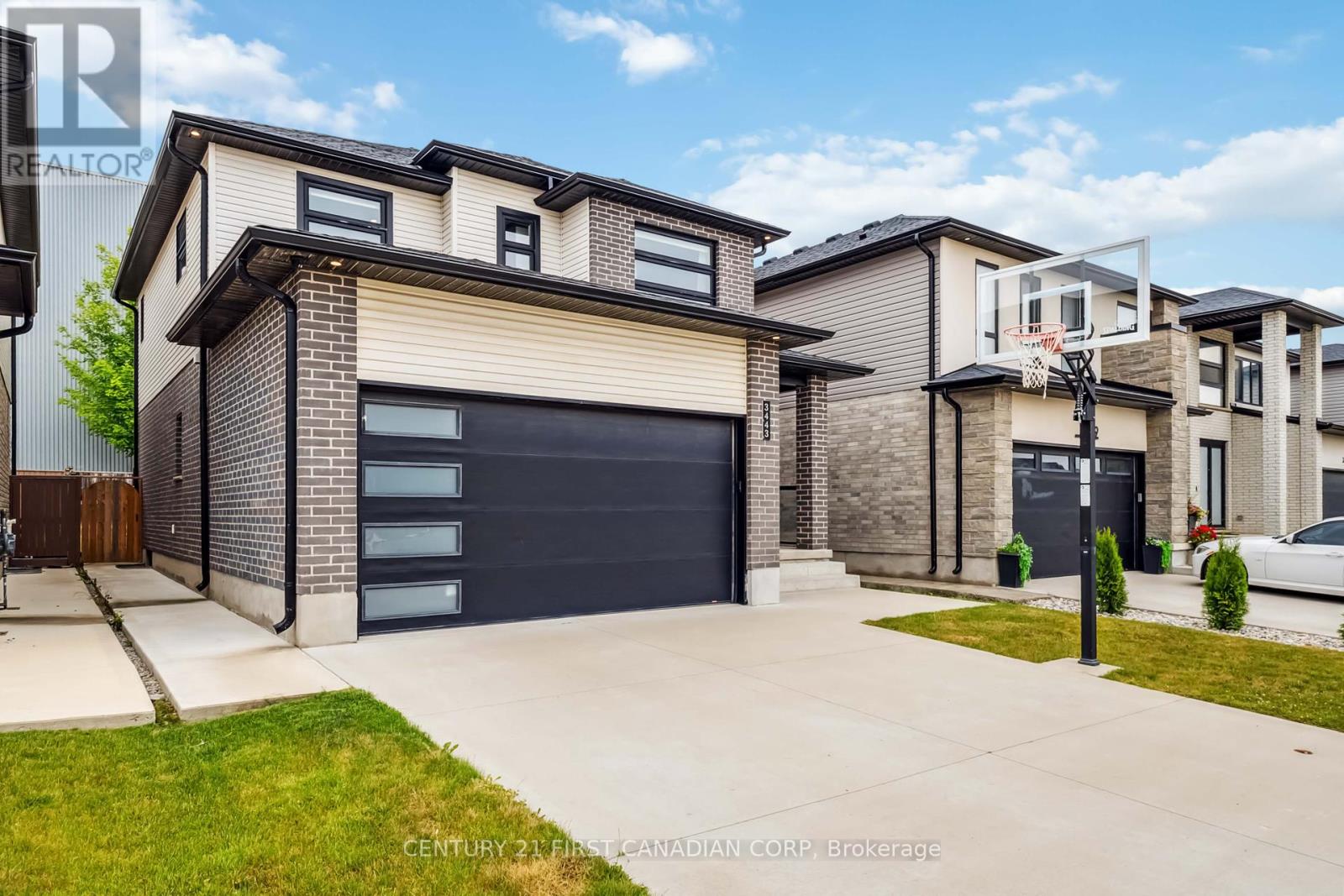 3443 Emily Carr Lane, London South, Ontario  N6G 0L2 - Photo 4 - X12273541