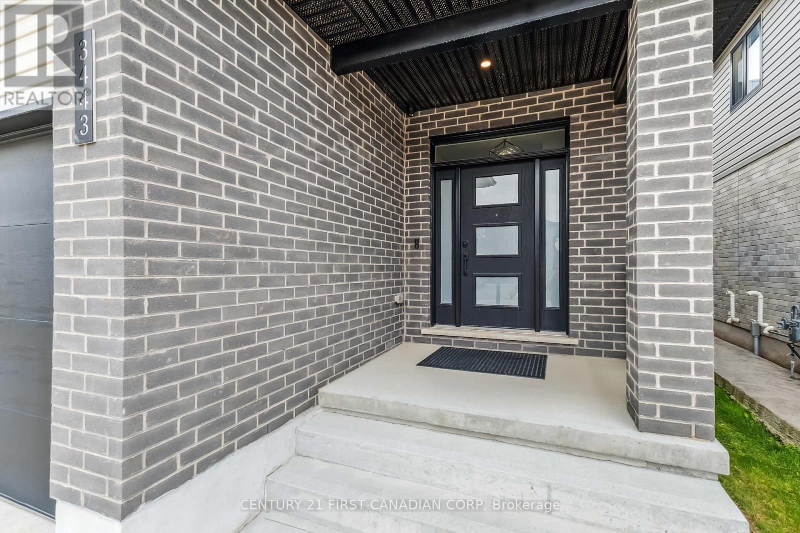 3443 Emily Carr Lane, London South, Ontario  N6G 0L2 - Photo 5 - X12273541