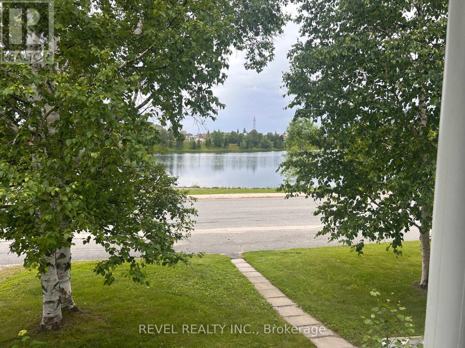 102 Twelfth Avenue, Cochrane, Ontario  P0L 1C0 - Photo 4 - T12273458