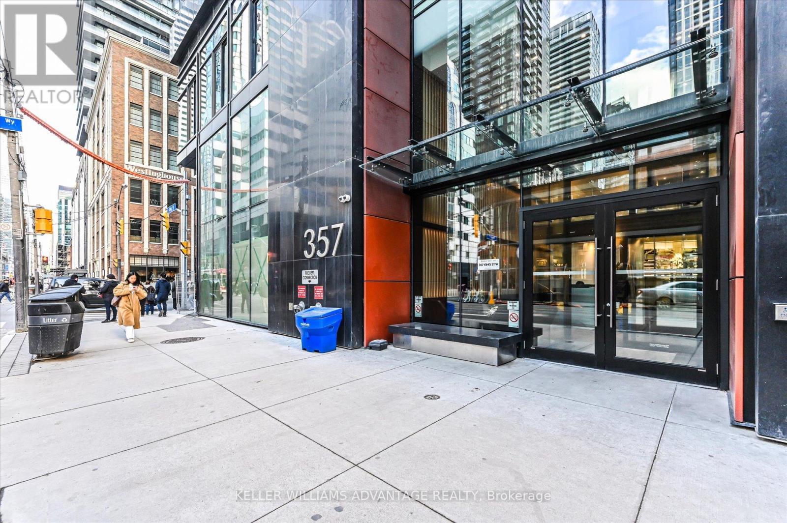 1802 - 357 King Street W, Toronto, Ontario  M5V 0S7 - Photo 8 - C12273339