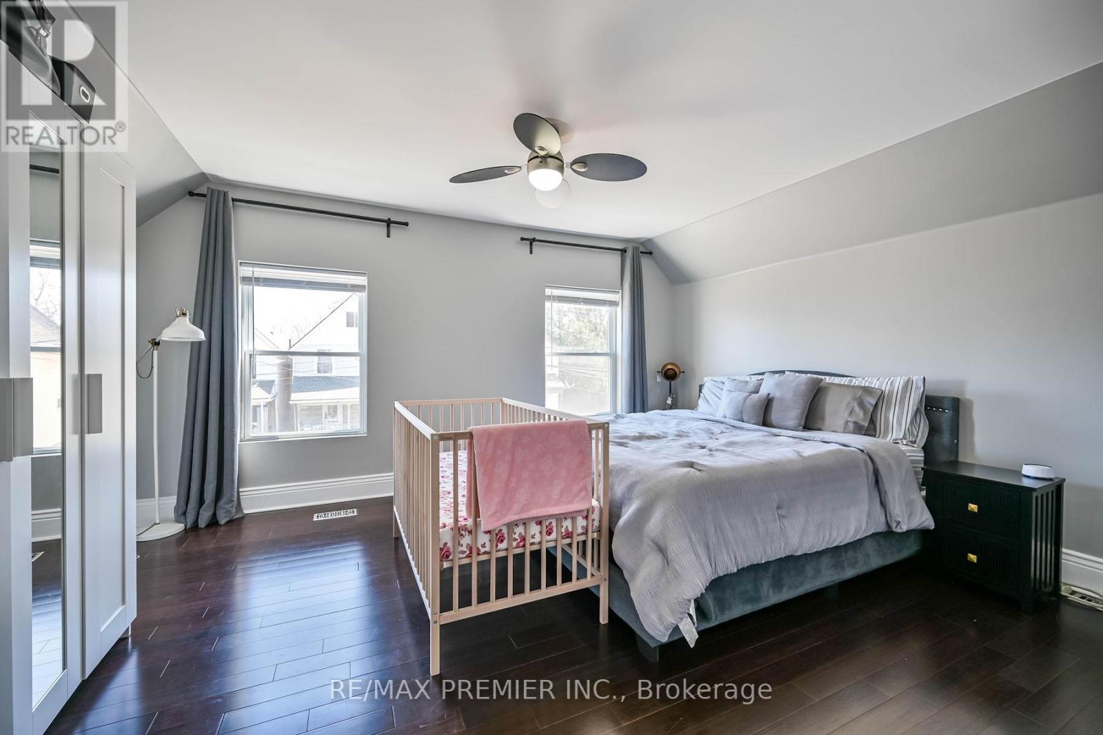 53 Douglas Avenue, Hamilton, Ontario  L8L 5R2 - Photo 8 - X12273222