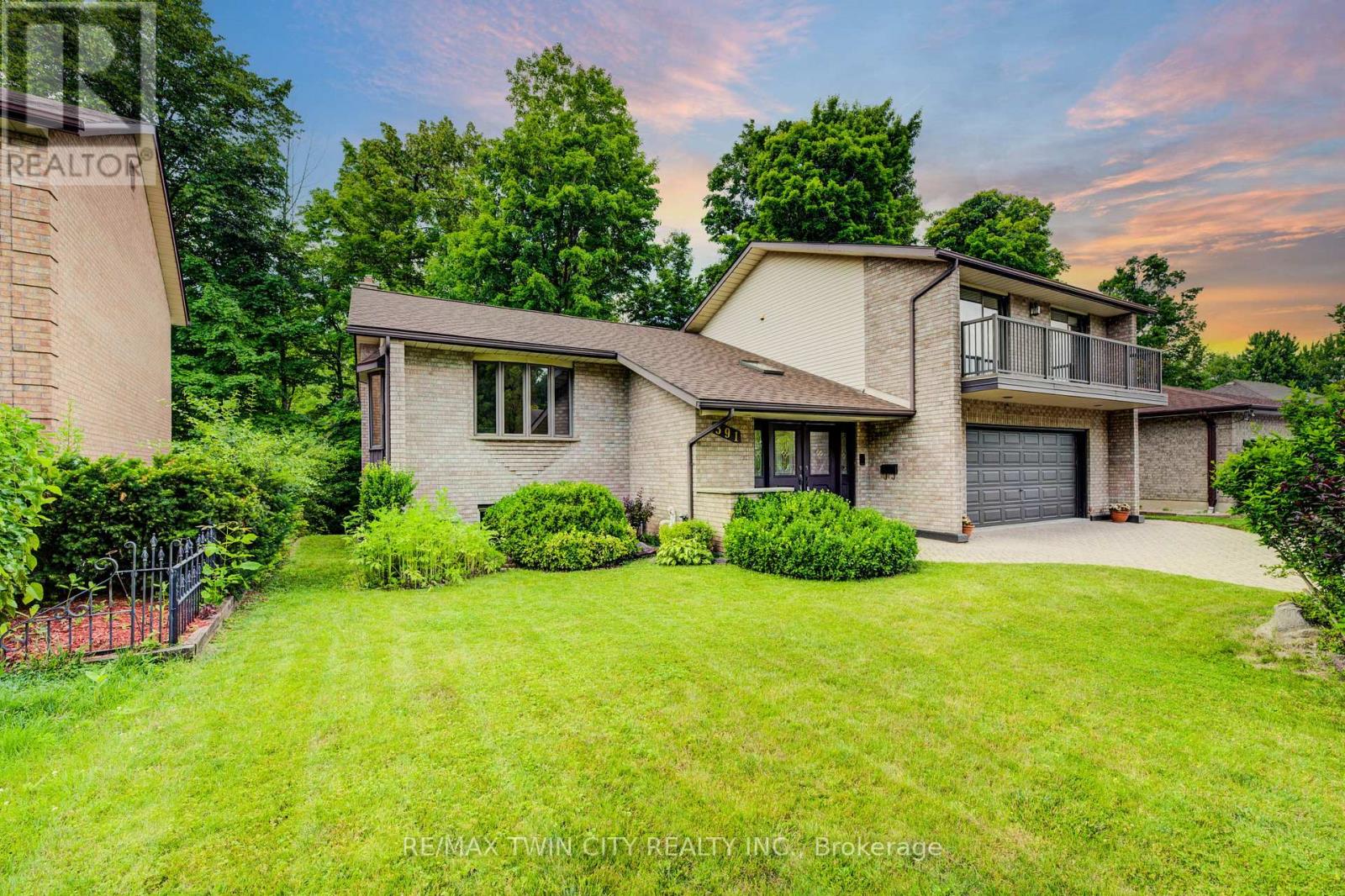 Property at 391 NORTHLAKE DRIVE image 2