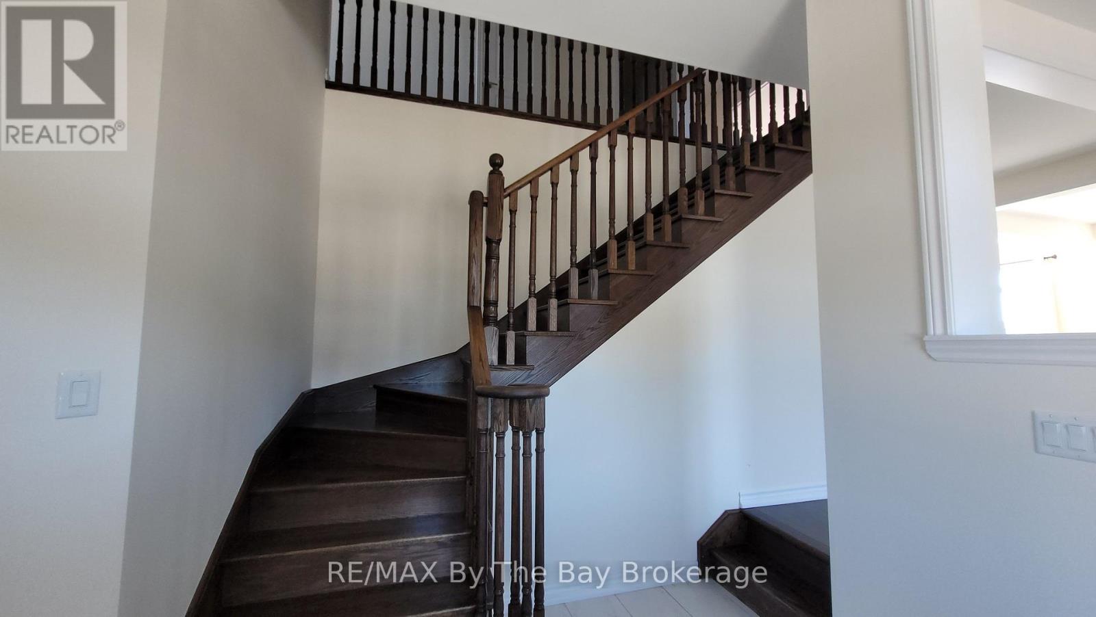 218 Roy Drive, Clearview (Stayner), Ontario  L0M 1S0 - Photo 18 - S12273579