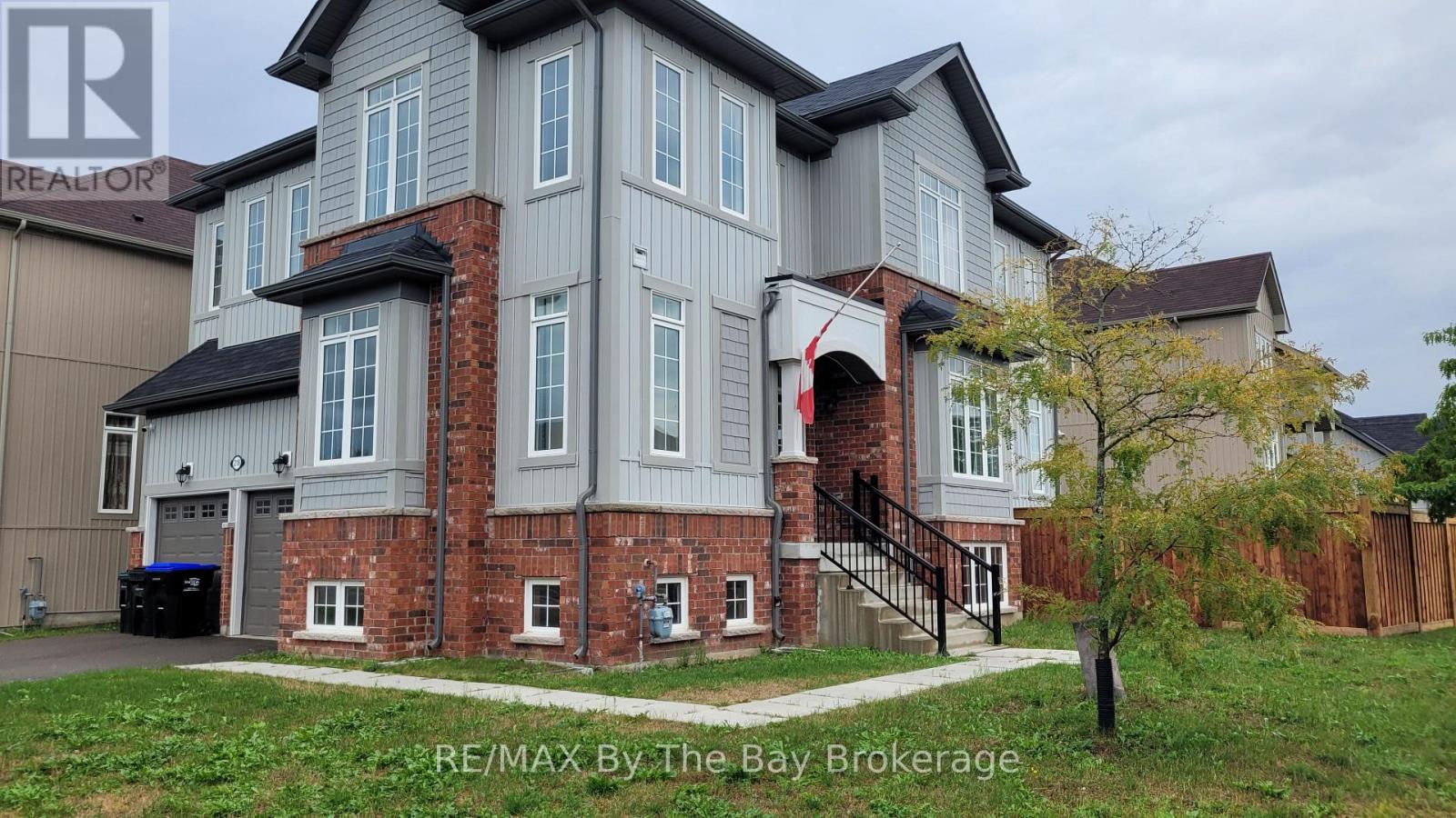 218 Roy Drive, Clearview (Stayner), Ontario  L0M 1S0 - Photo 2 - S12273579