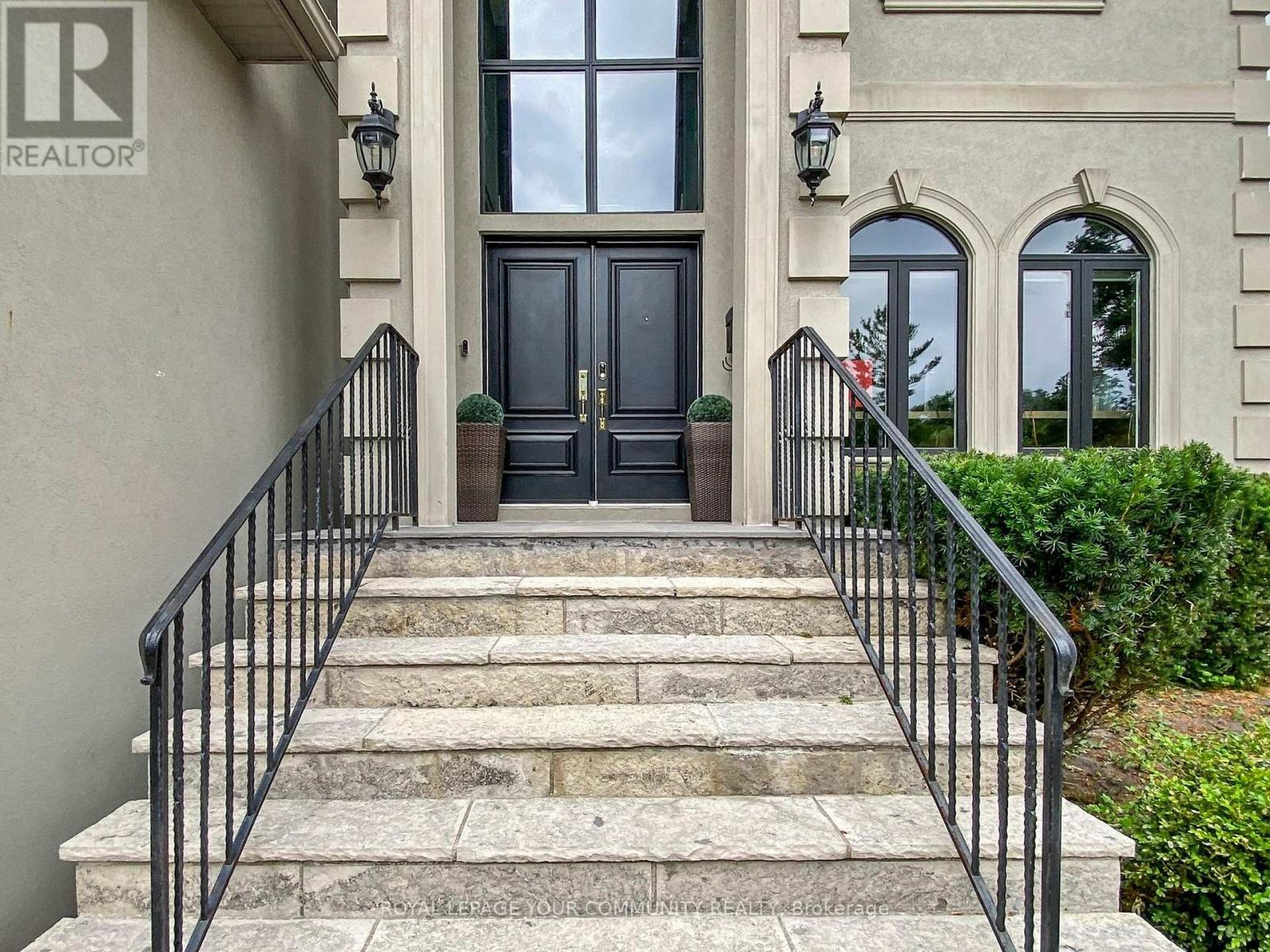 Property at 5 TRILOGY COURT image 2
