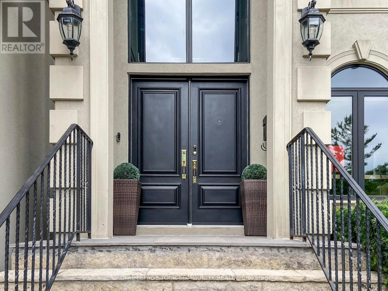 Property at 5 TRILOGY COURT image 3