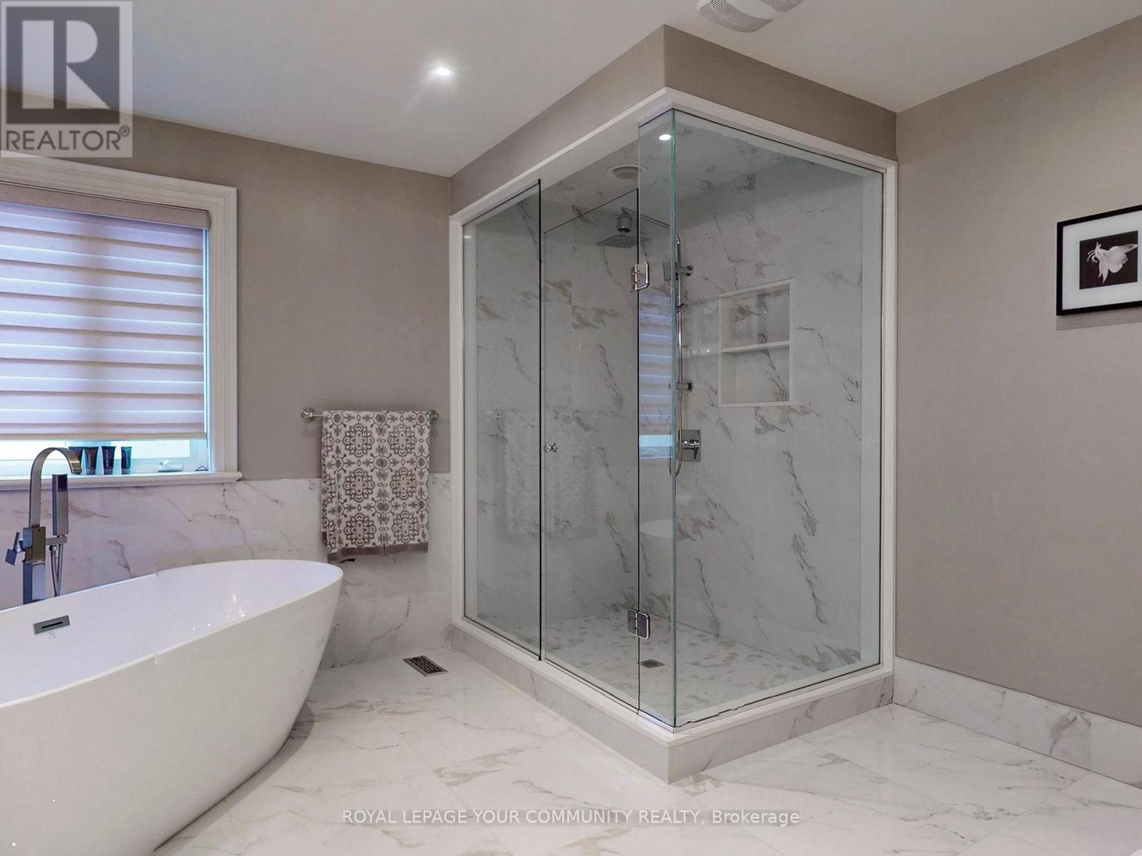 5 Trilogy Court, Richmond Hill (South Richvale), Ontario  L4C 0M4 - Photo 33 - N12273379
