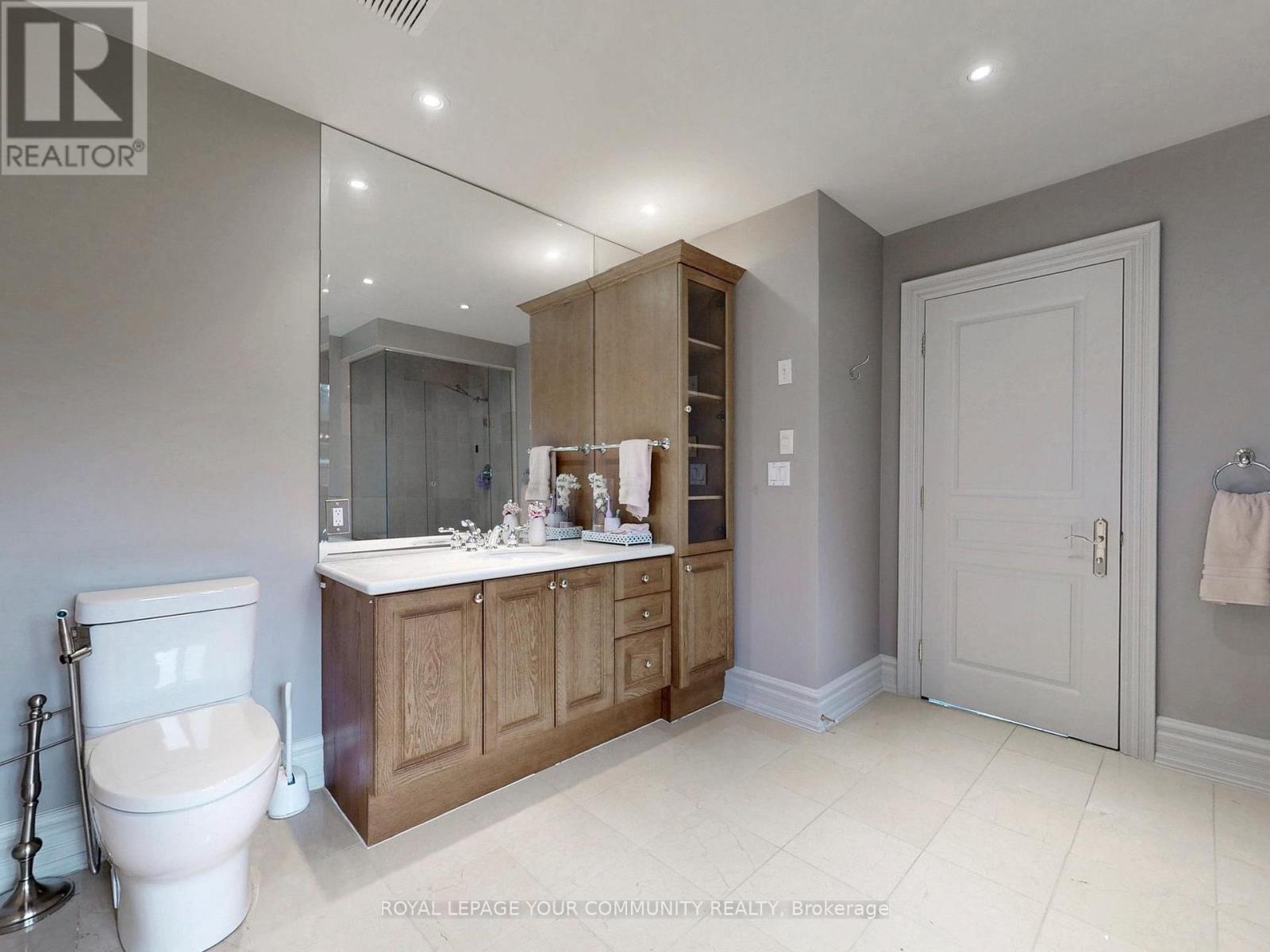 5 Trilogy Court, Richmond Hill (South Richvale), Ontario  L4C 0M4 - Photo 36 - N12273379