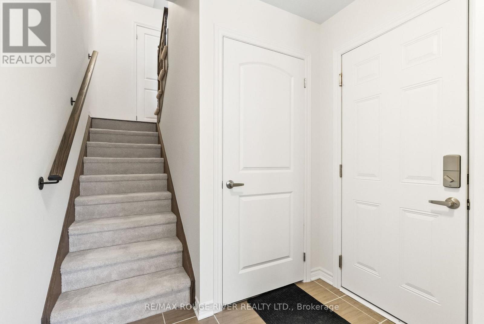 Property at 16 MAPPIN WAY image 4