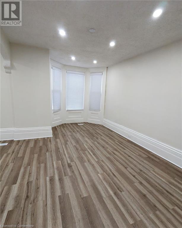 Property at 21 SARAH Street image 3