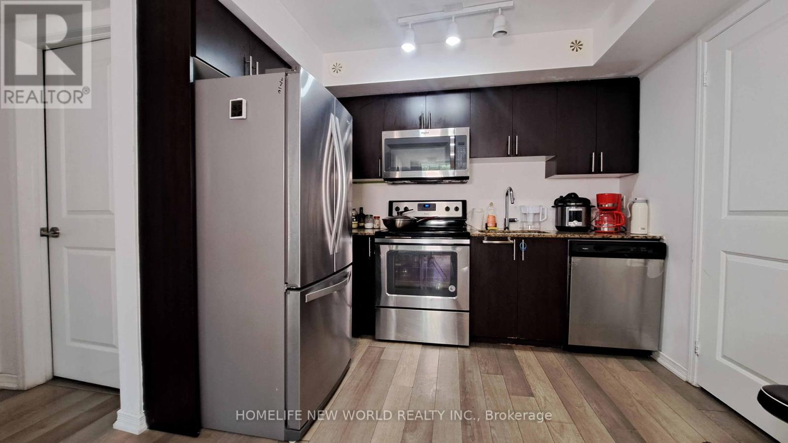 1070 Progress Avenue, Toronto (Agincourt South-Malvern West), Ontario  M1B 0C5 - Photo 4 - E12270989