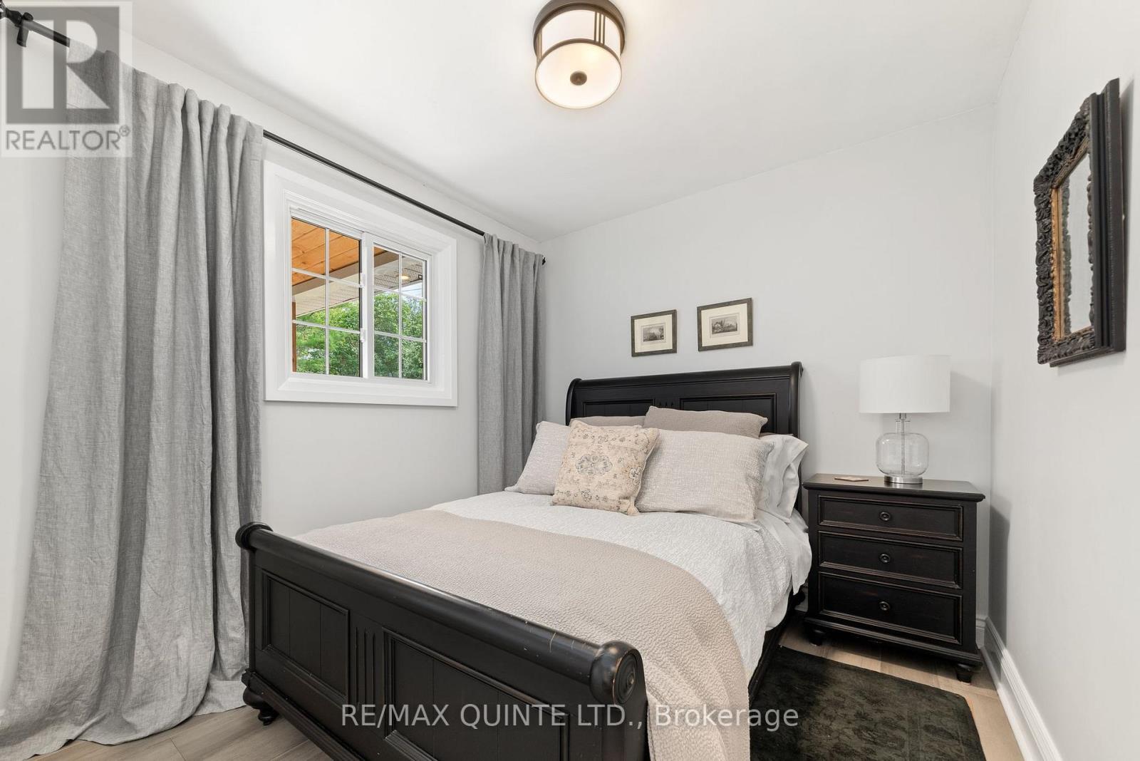 14 Eastern Avenue, Prince Edward County (Ameliasburg Ward), Ontario  K8N 4Z1 - Photo 21 - X12273581