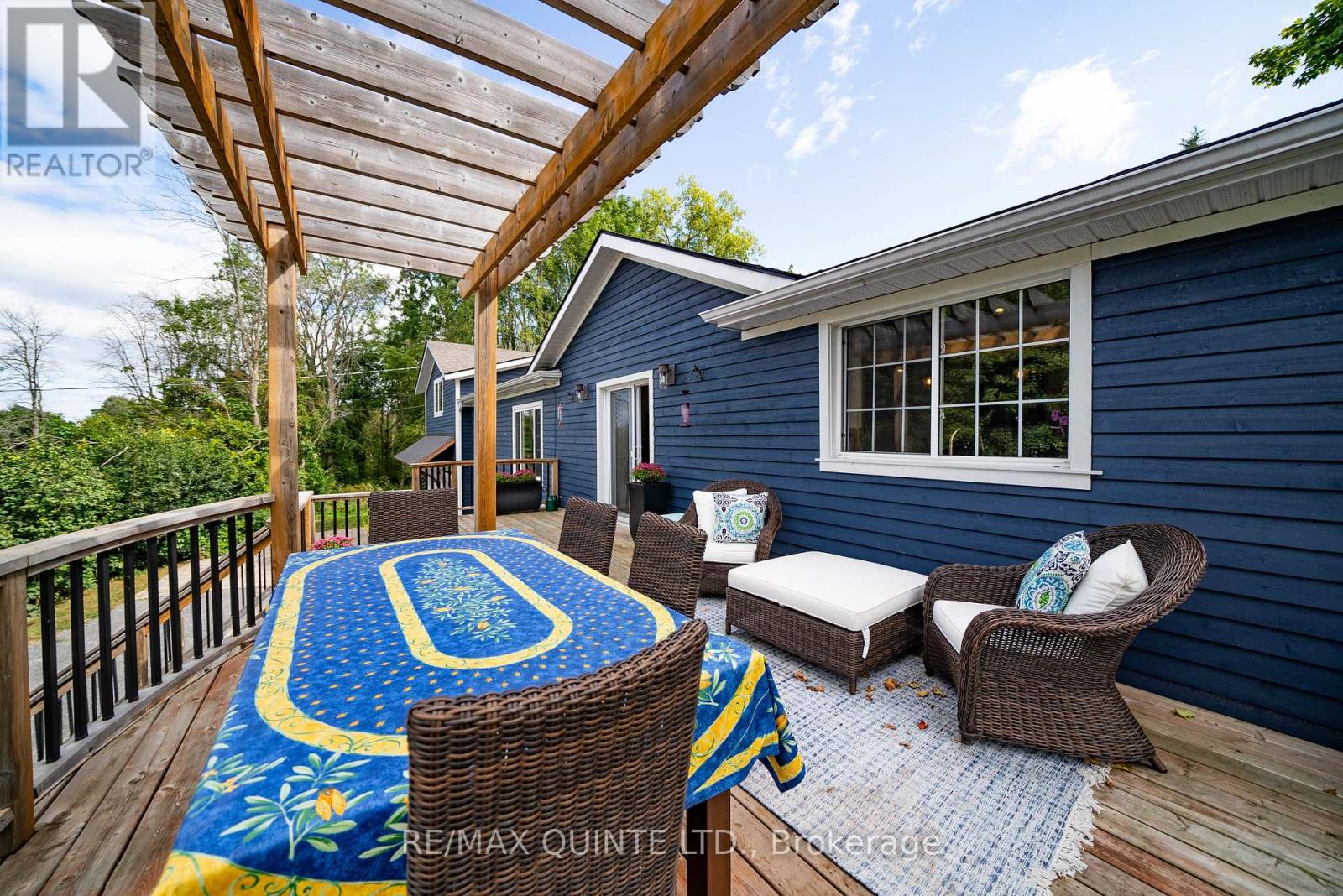 14 Eastern Avenue, Prince Edward County (Ameliasburg Ward), Ontario  K8N 4Z1 - Photo 34 - X12273581