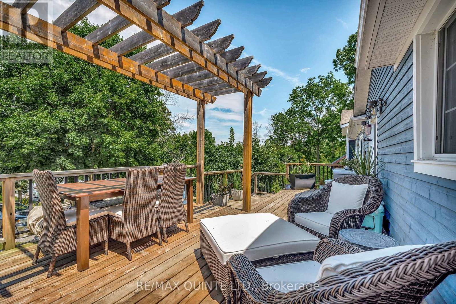 14 Eastern Avenue, Prince Edward County (Ameliasburg Ward), Ontario  K8N 4Z1 - Photo 40 - X12273581