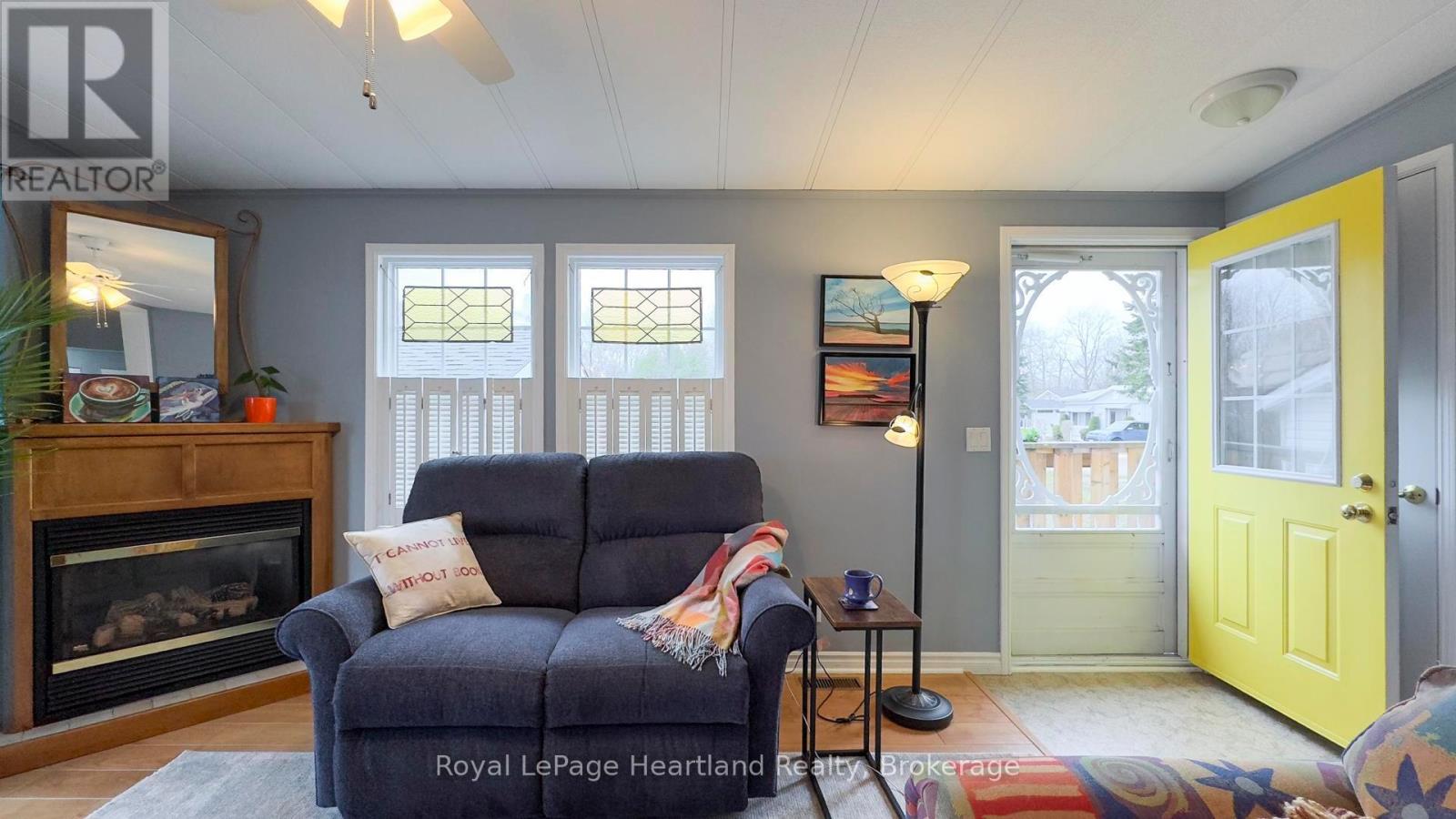 52 Algonquin Lane, Ashfield-Colborne-Wawanosh, Ontario  N7A 3Y2 - Photo 4 - X12273403