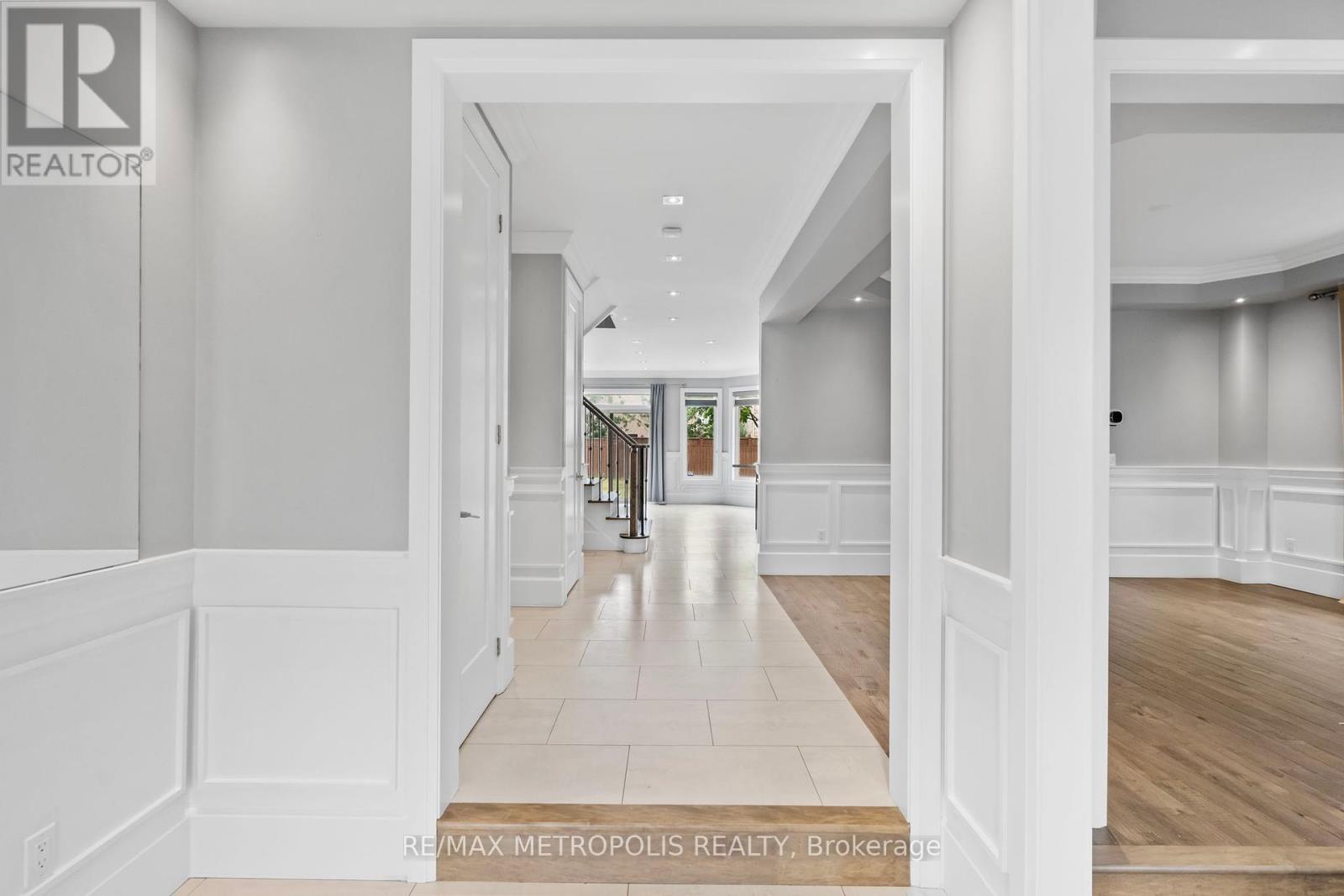 Property at 16 EIFFEL BOULEVARD image 4