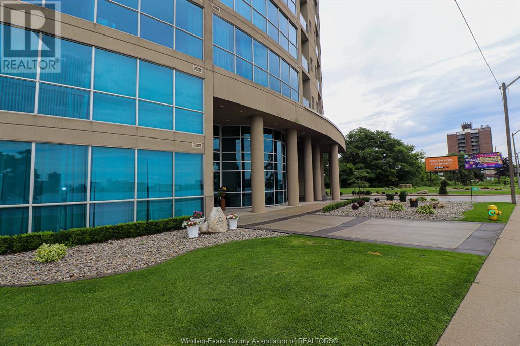 Property at 1225 RIVERSIDE DRIVE West Unit# 908 image 5