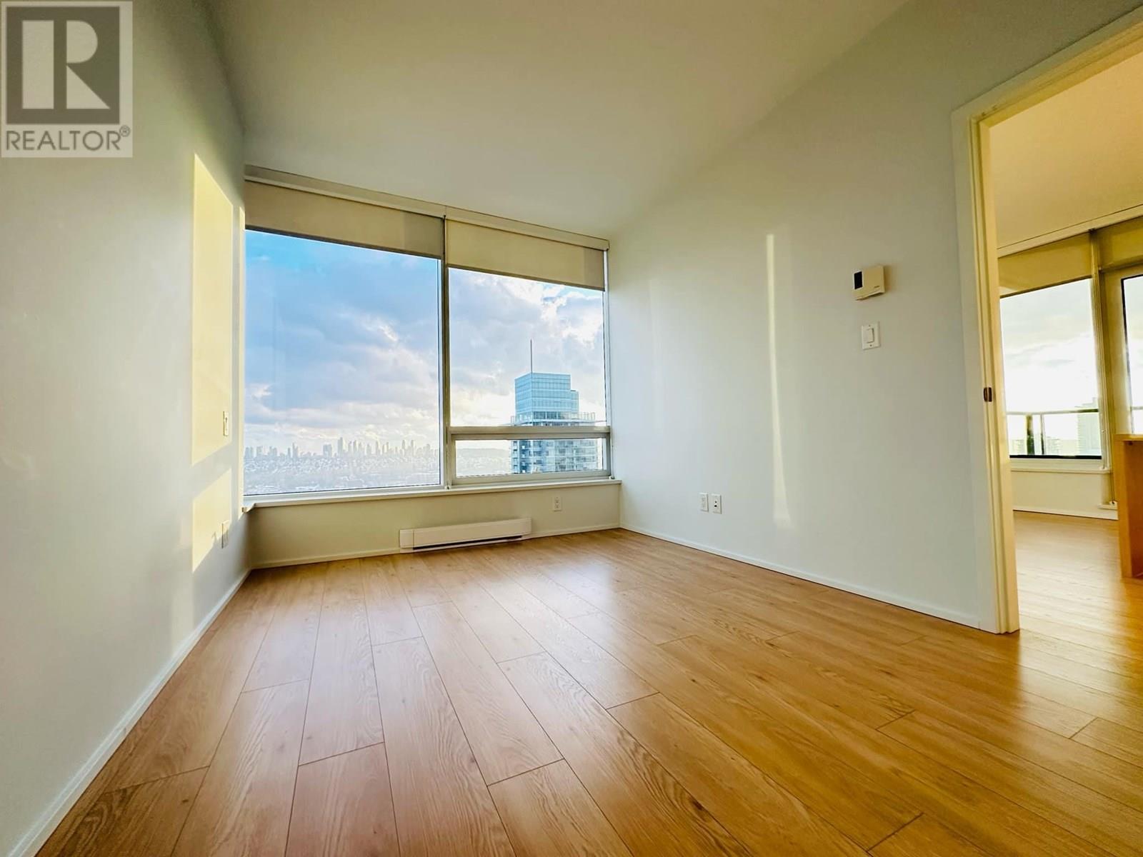 Listing Picture 5 of 26 : 5007 4510 HALIFAX WAY, Burnaby / 本拿比 - 魯藝地產 Yvonne Lu Group - MLS Medallion Club Member