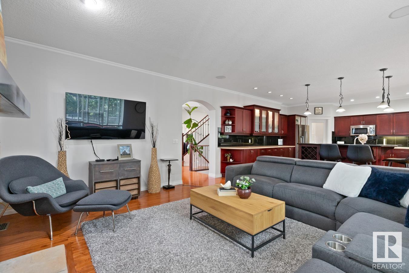 Property at 549 HIGHLAND DR image 1