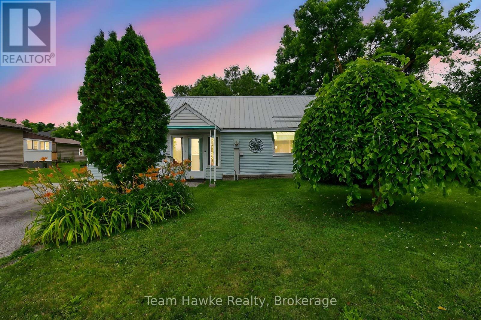 Property at 266 BARNETT AVENUE image 2