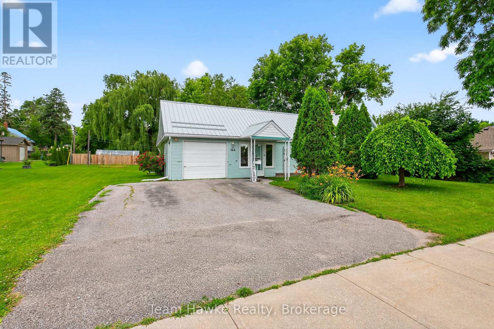 Property at 266 BARNETT AVENUE image 3