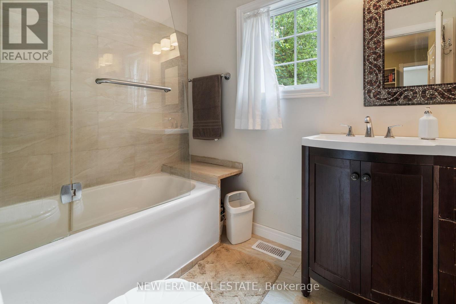 49 Credit Road, Caledon (Cheltenham), Ontario  L7C 3J3 - Photo 30 - W12273207