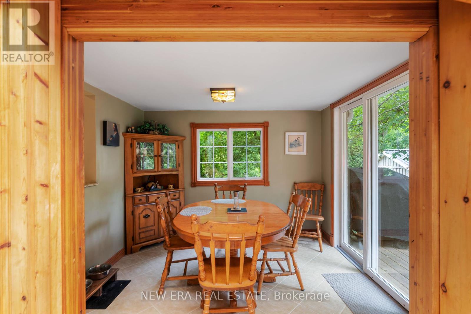 49 Credit Road, Caledon (Cheltenham), Ontario  L7C 3J3 - Photo 13 - W12273207