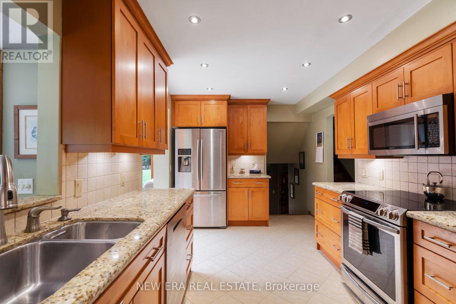 49 Credit Road, Caledon (Cheltenham), Ontario  L7C 3J3 - Photo 10 - W12273207