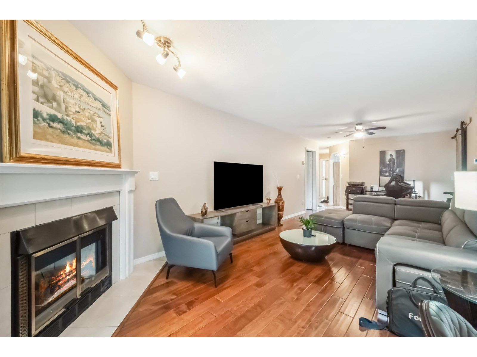 Property at 113 15153 98TH AVENUE image 1