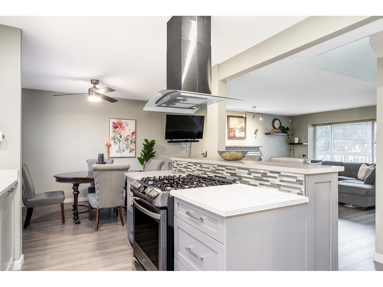 Property at 13042 62 AVENUE image 2