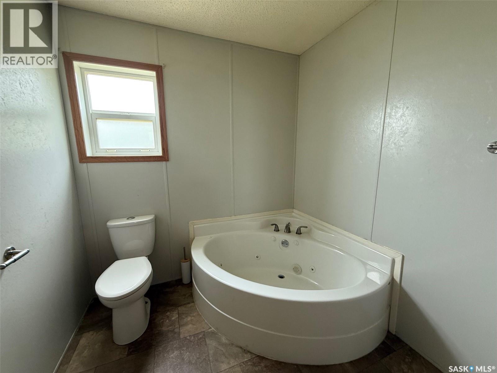 708 Main Street, Maymont, Saskatchewan  S0M 1T0 - Photo 11 - SK012084