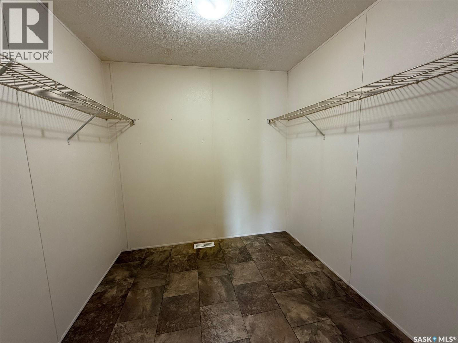 708 Main Street, Maymont, Saskatchewan  S0M 1T0 - Photo 13 - SK012084