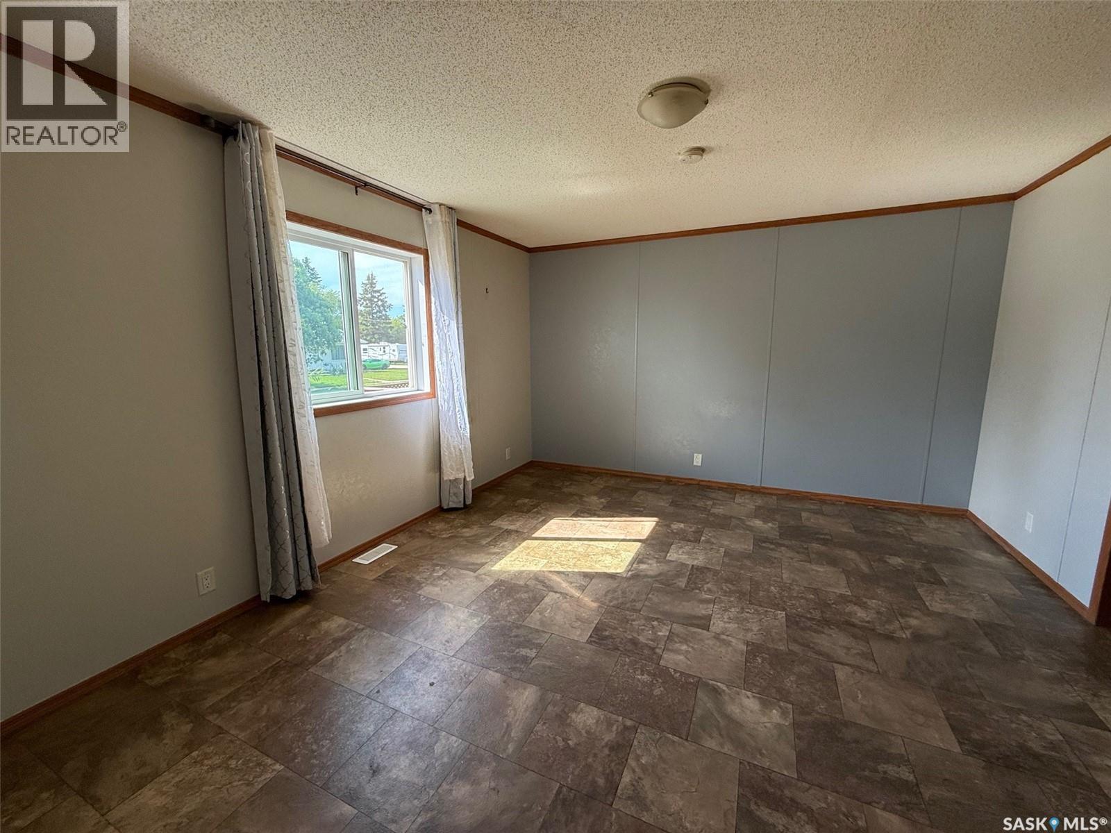 708 Main Street, Maymont, Saskatchewan  S0M 1T0 - Photo 16 - SK012084