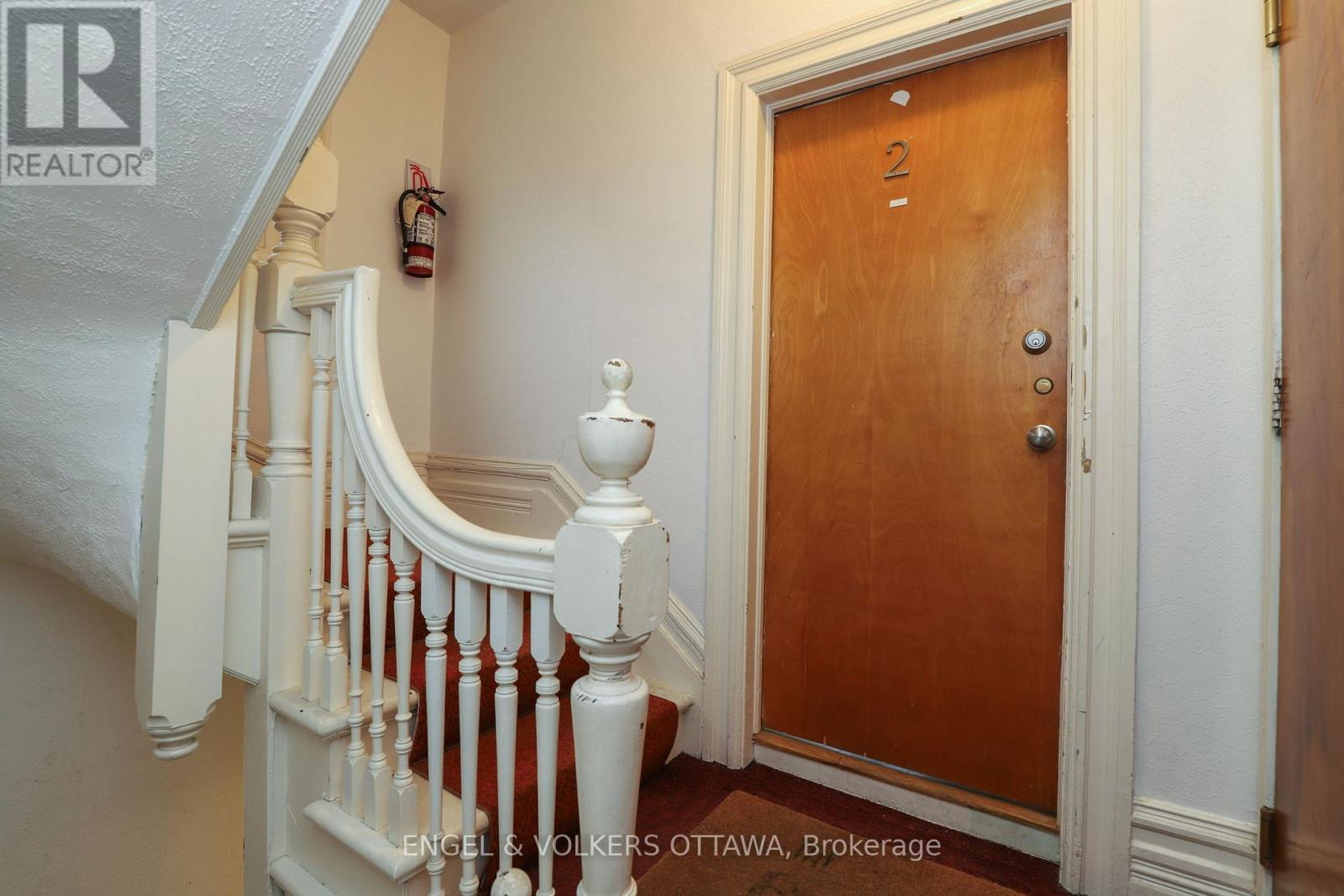 219 Cobourg Street, Ottawa, Ontario  K1N 8H9 - Photo 12 - X12273610
