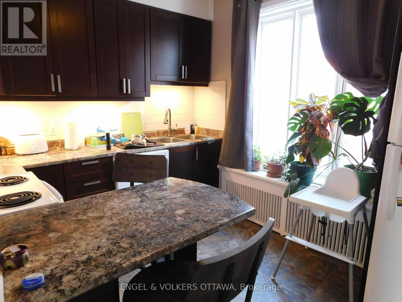 219 Cobourg Street, Ottawa, Ontario  K1N 8H9 - Photo 16 - X12273610