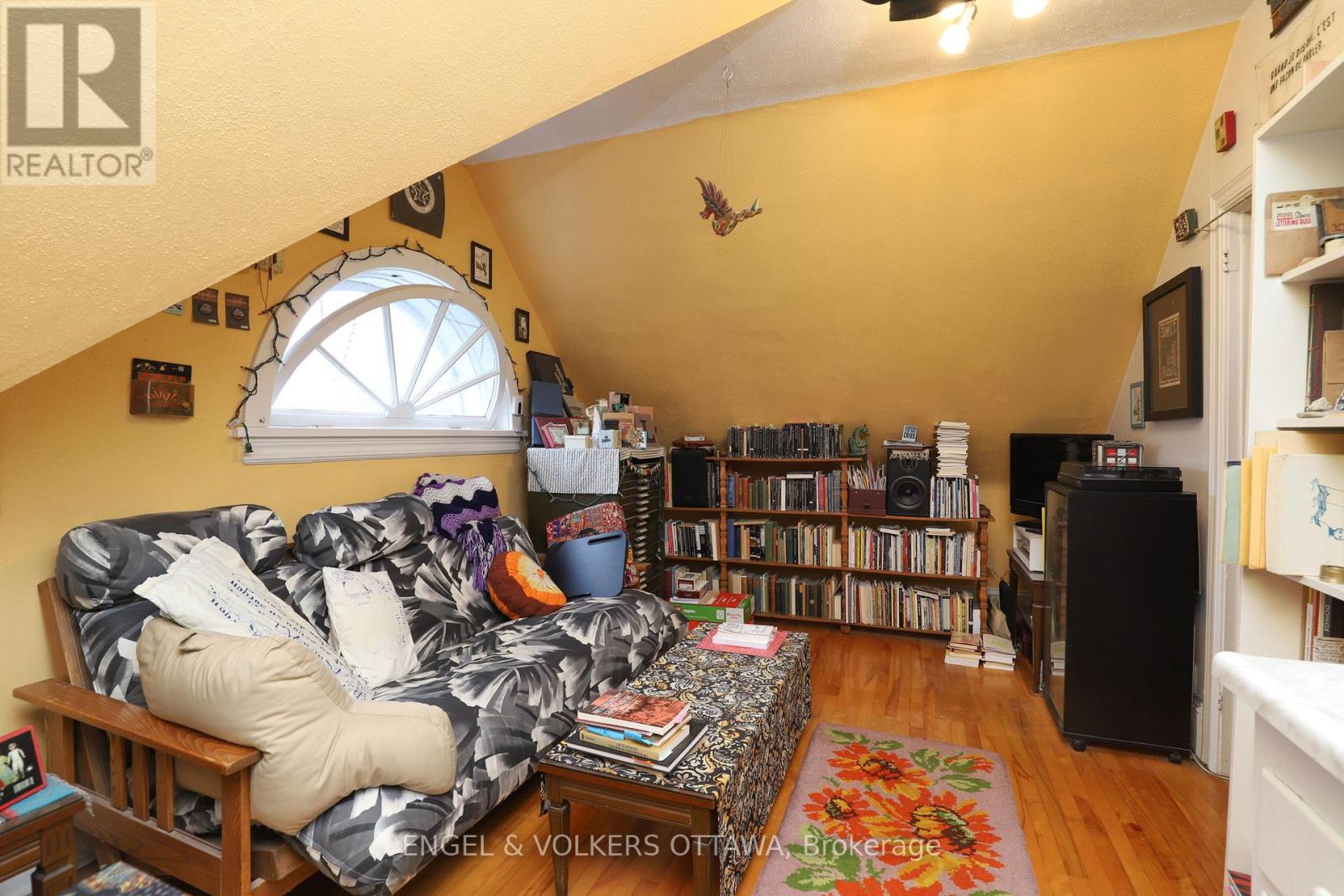 219 Cobourg Street, Ottawa, Ontario  K1N 8H9 - Photo 22 - X12273610