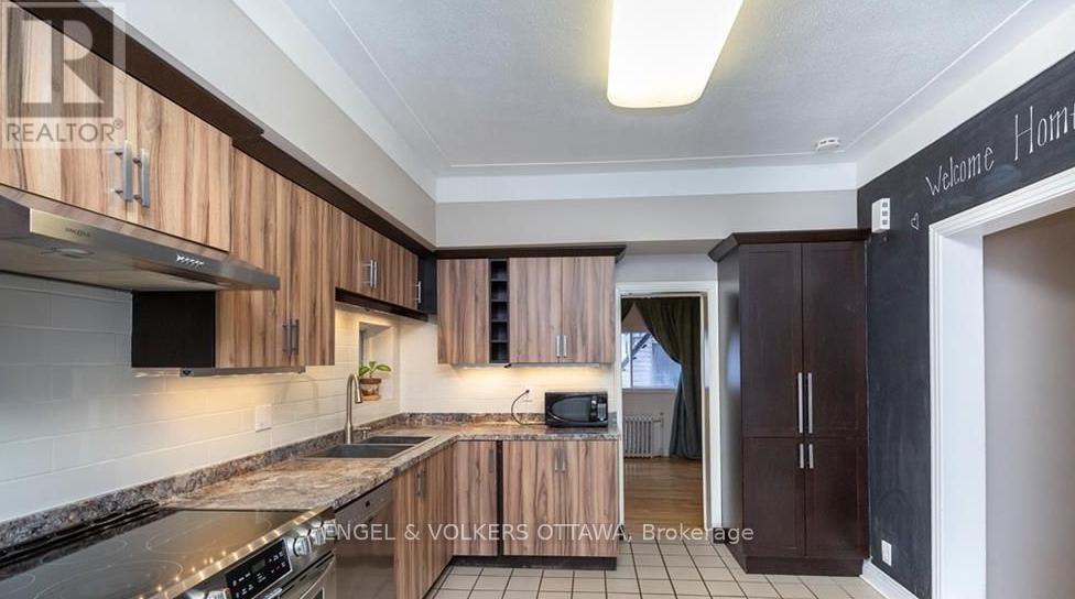219 Cobourg Street, Ottawa, Ontario  K1N 8H9 - Photo 6 - X12273610