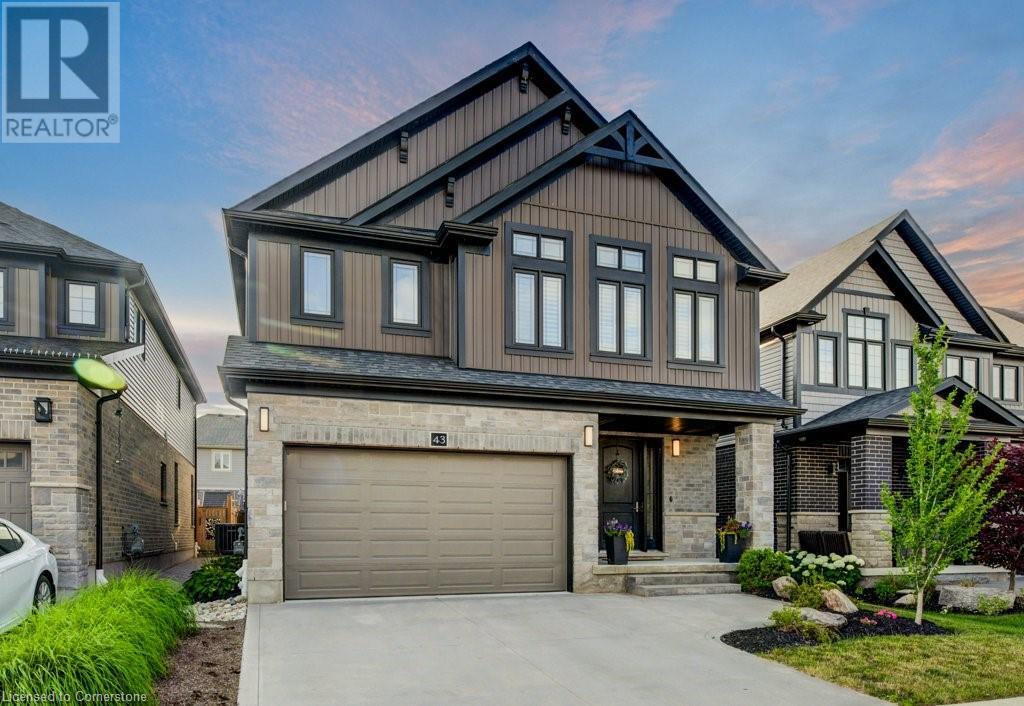 Property at 43 GREYHAWK Street image 2