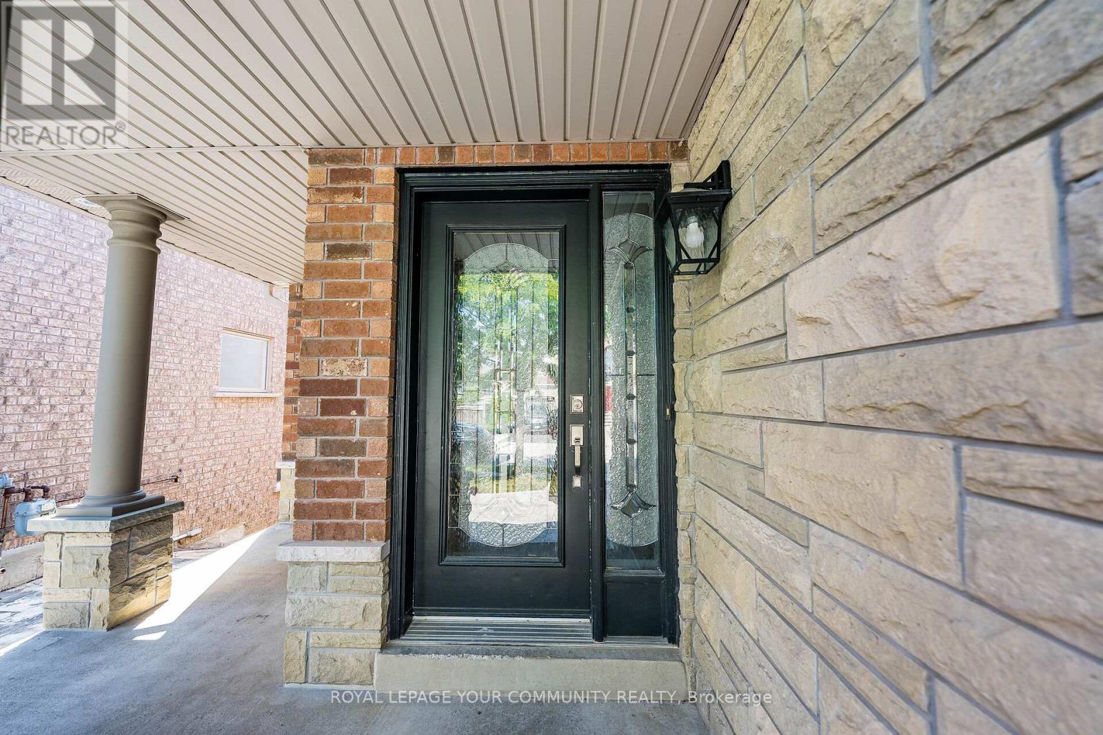 Property at 63 REGENCY VIEW HEIGHTS image 4